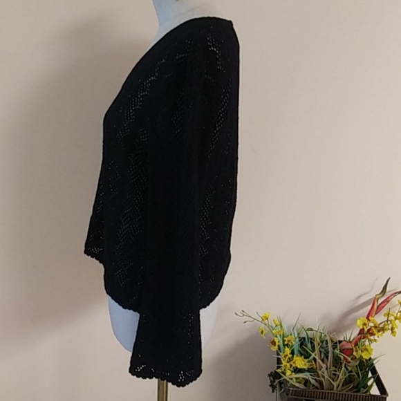 St. John Top - Picture 2 of 7